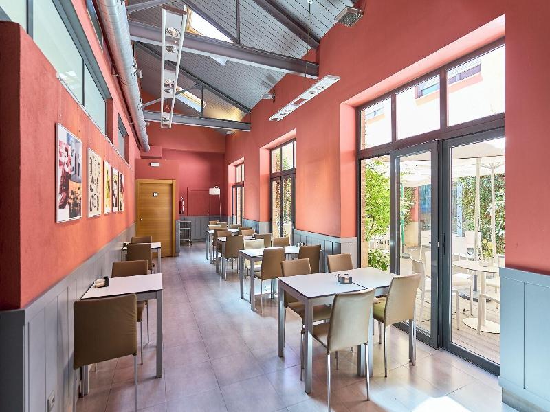 The Book Factory Hostel By Gaiarooms image