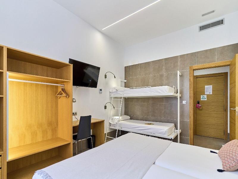 The Book Factory Hostel By Gaiarooms image