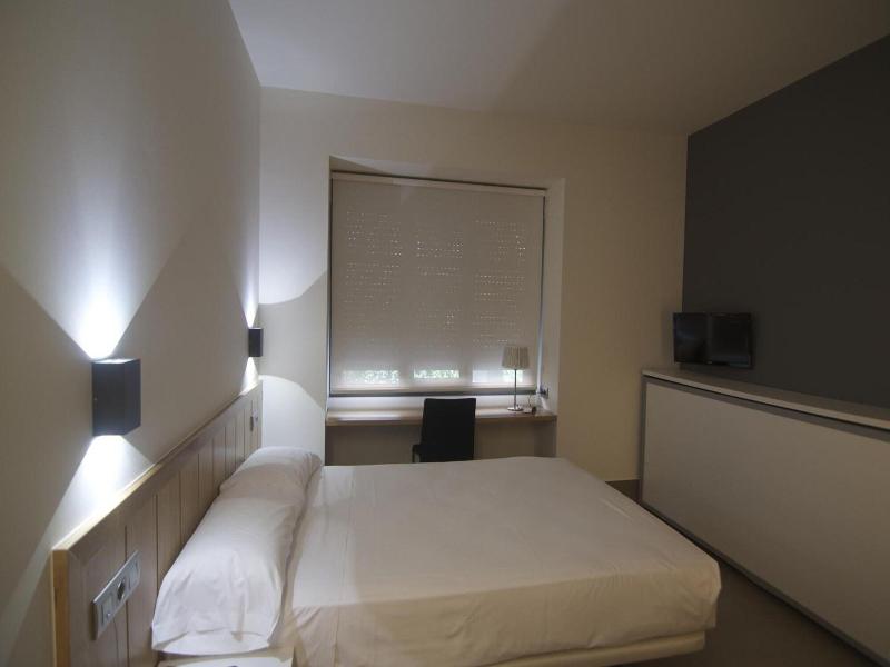 The Book Factory Hostel By Gaiarooms image