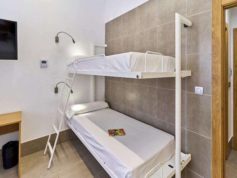 The Book Factory Hostel By Gaiarooms image