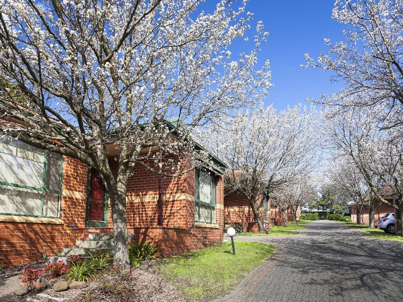 Mt Waverley Townhouses image