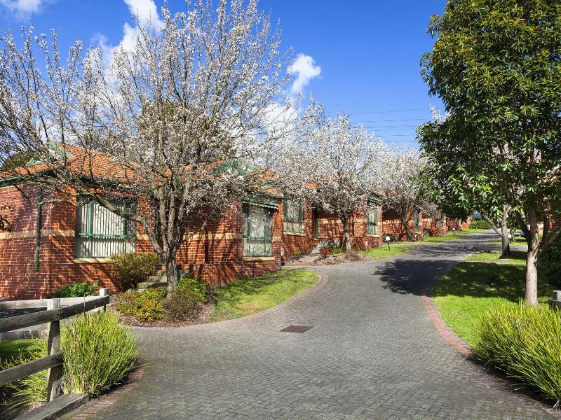 Mt Waverley Townhouses image