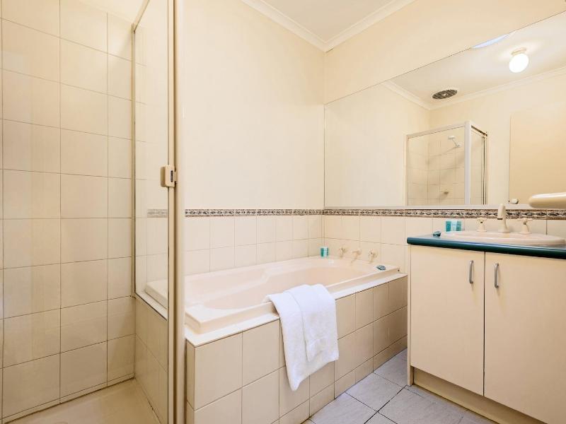 Mt Waverley Townhouses image