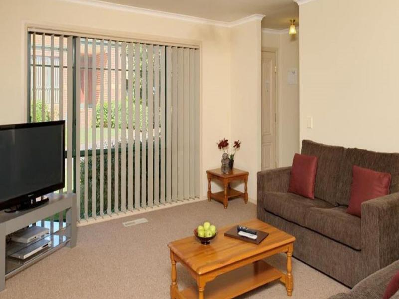 Mt Waverley Townhouses image