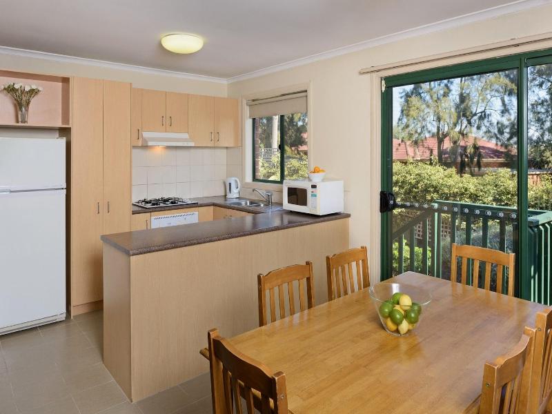 Mt Waverley Townhouses image