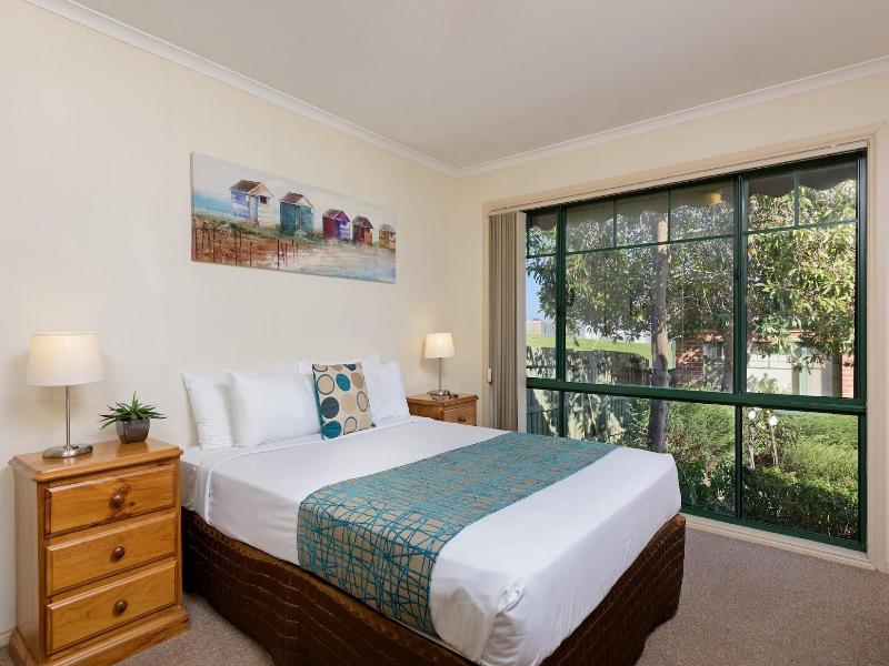 Mt Waverley Townhouses image