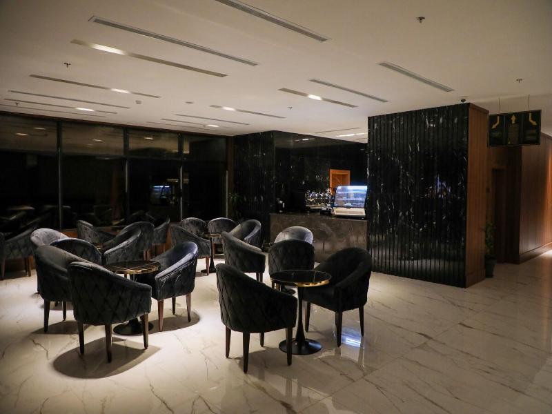 E Hotel image
