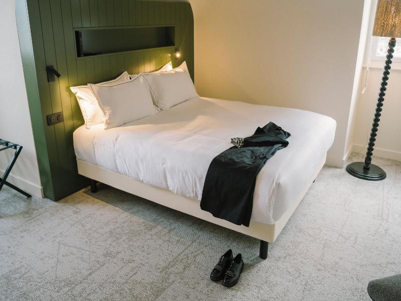 Hotel Les Grands Voyageurs image