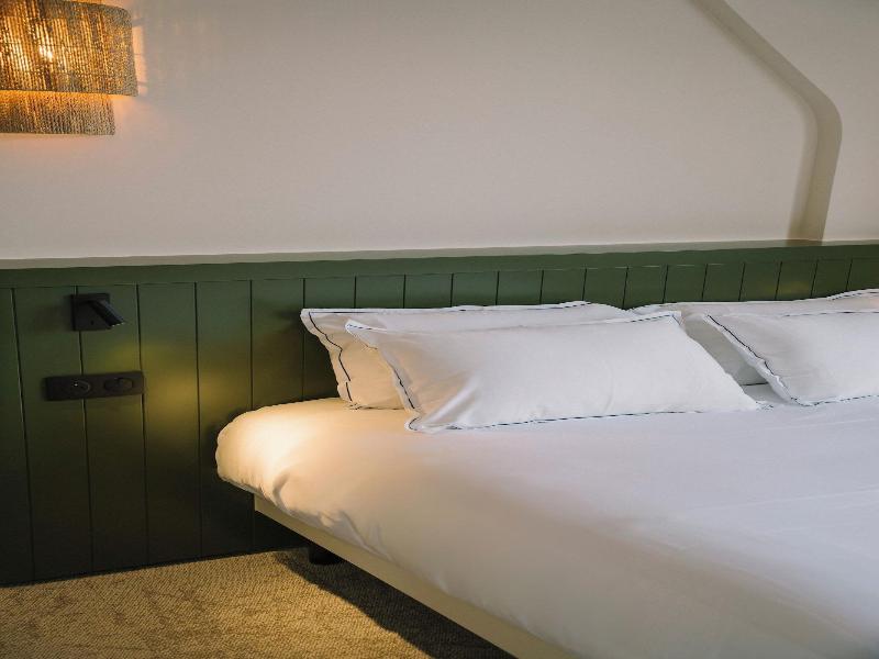 Hotel Les Grands Voyageurs image