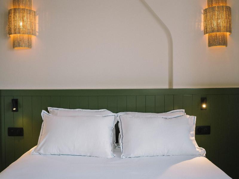 Hotel Les Grands Voyageurs image