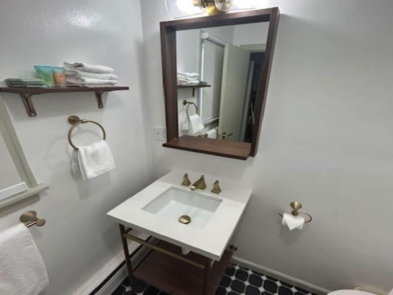 Colonial Inn Creamery image