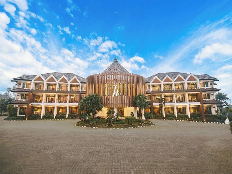 Horison Resort Tulip Puncak image