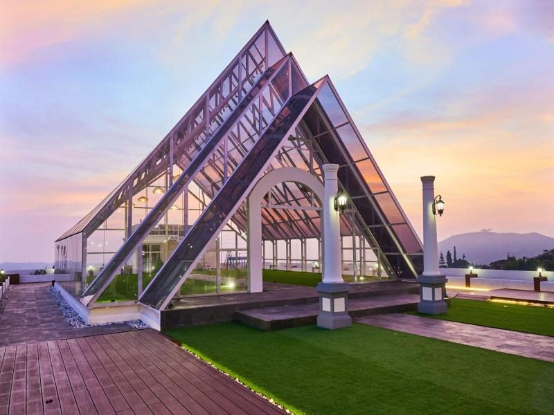 Horison Resort Tulip Puncak image