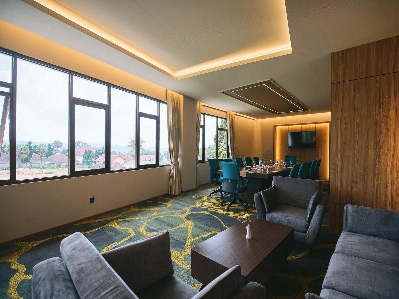 Horison Resort Tulip Puncak image