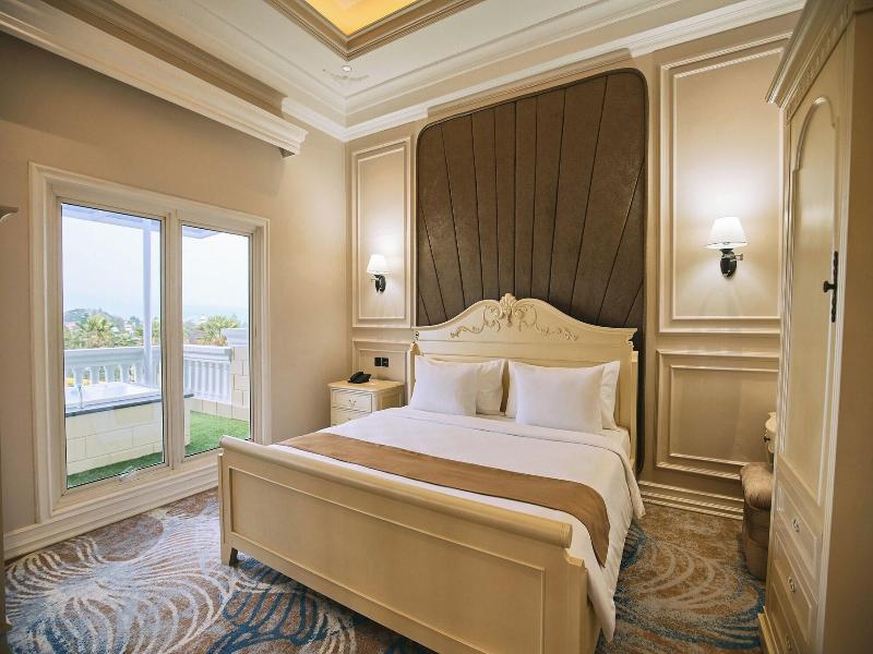 Horison Resort Tulip Puncak image