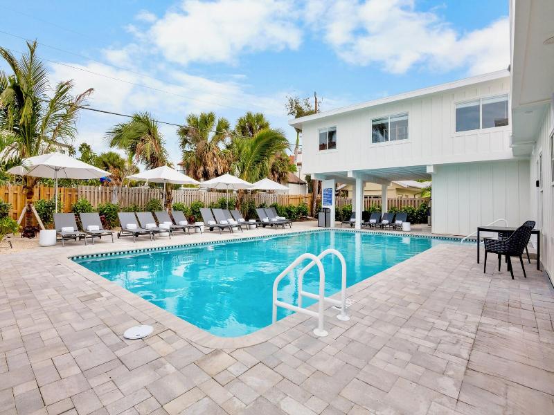 Azul Resort Siesta Key image