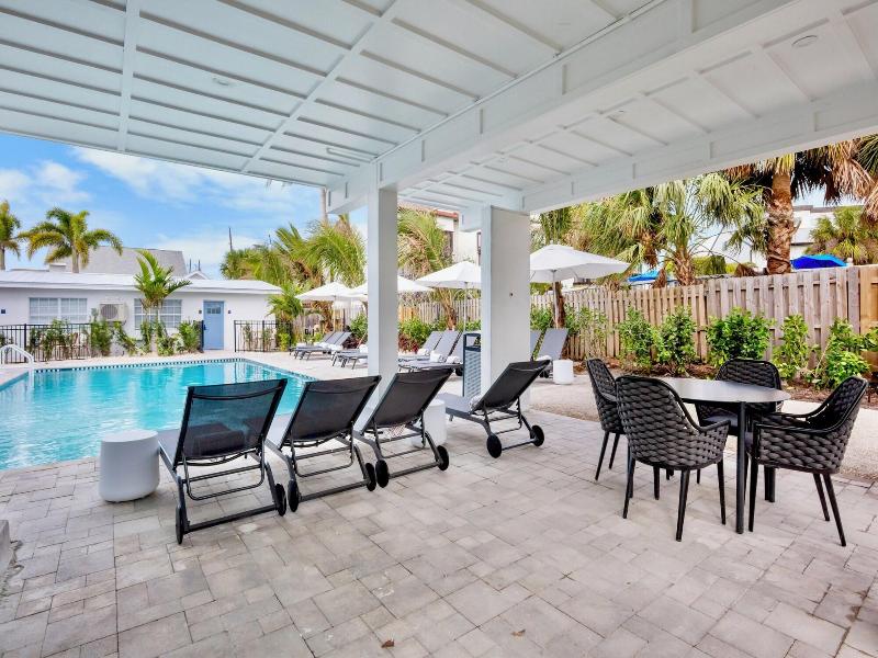 Azul Resort Siesta Key image