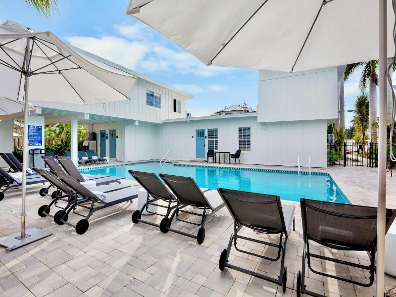 Azul Resort Siesta Key image