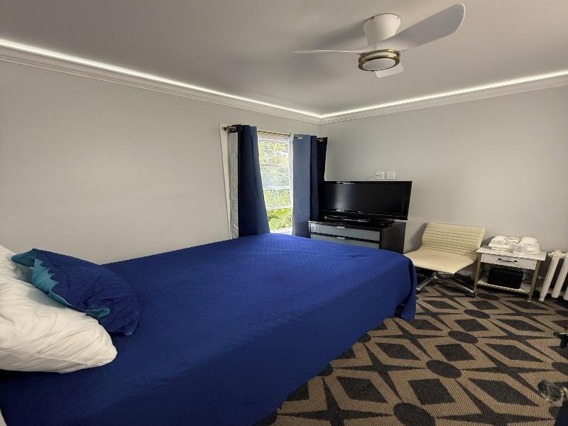 Twin Peaks Hotel image