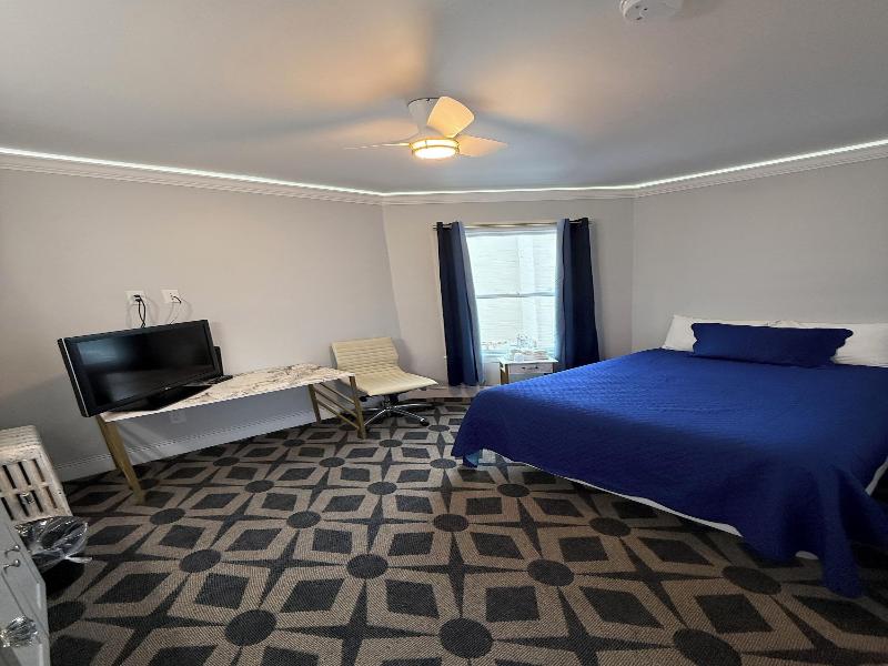Twin Peaks Hotel image