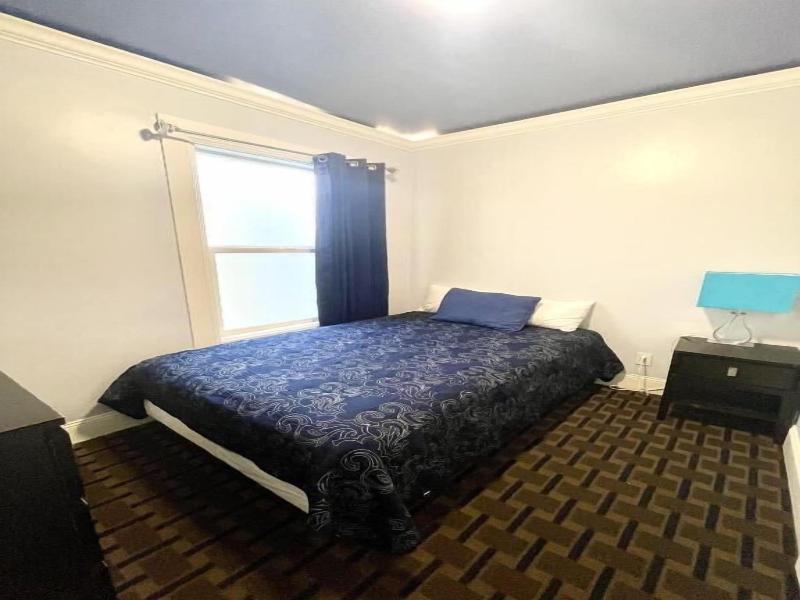 Twin Peaks Hotel image