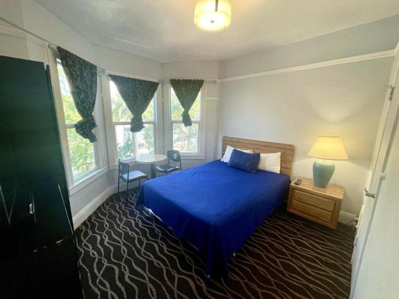 Twin Peaks Hotel image