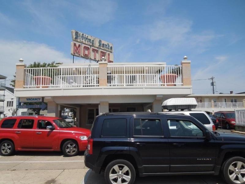 Sifting Sands Motel — general view
