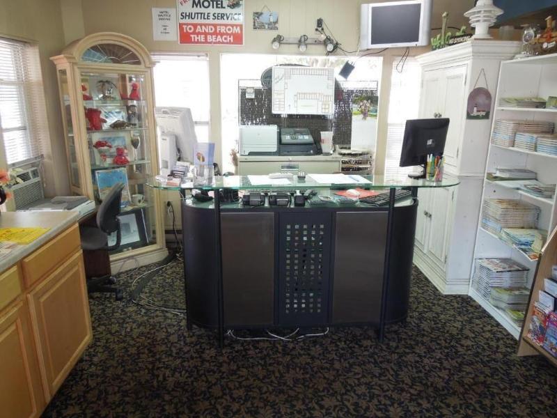 Sifting Sands Motel image