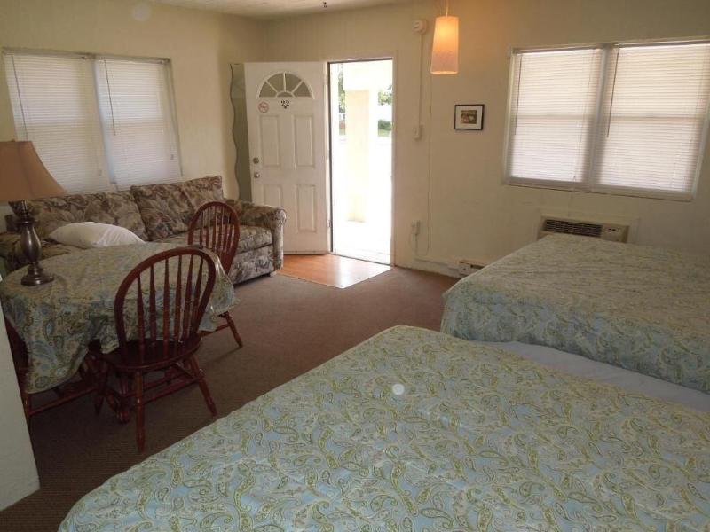 Sifting Sands Motel image