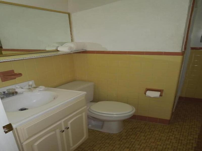 Sifting Sands Motel image