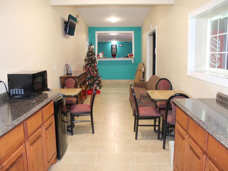 American Inn Suites image