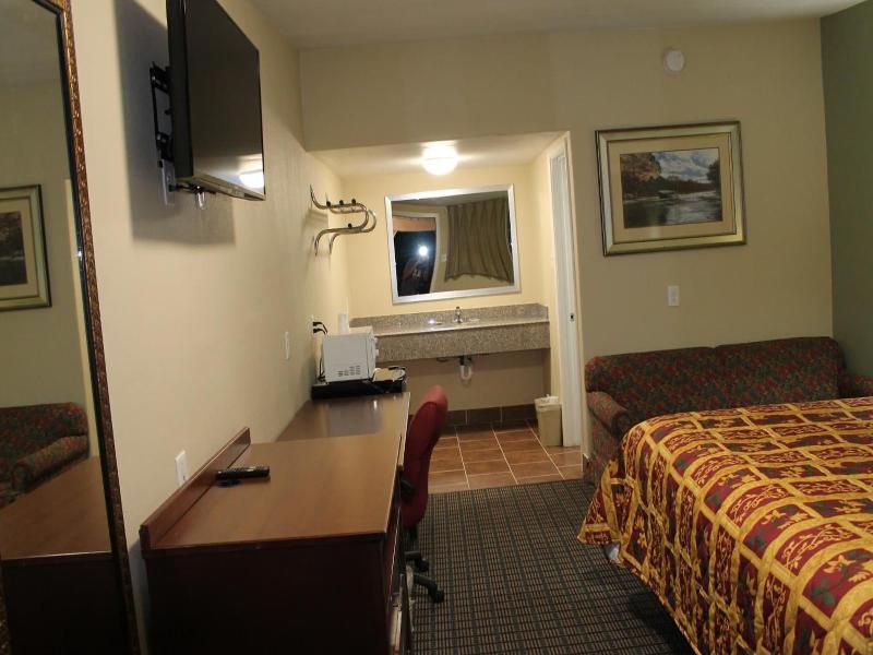 American Inn Suites image