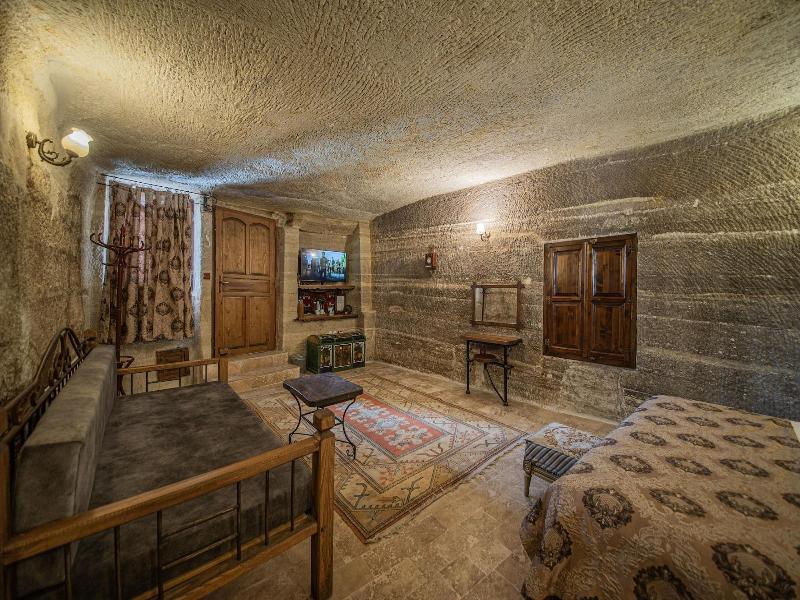 Chelebi Cave House image