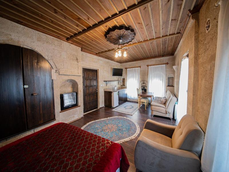 Chelebi Cave House image