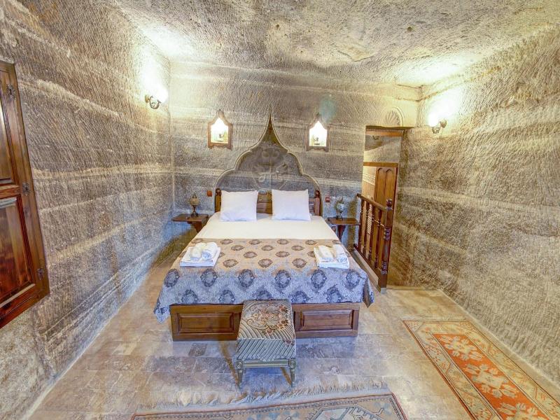Chelebi Cave House image