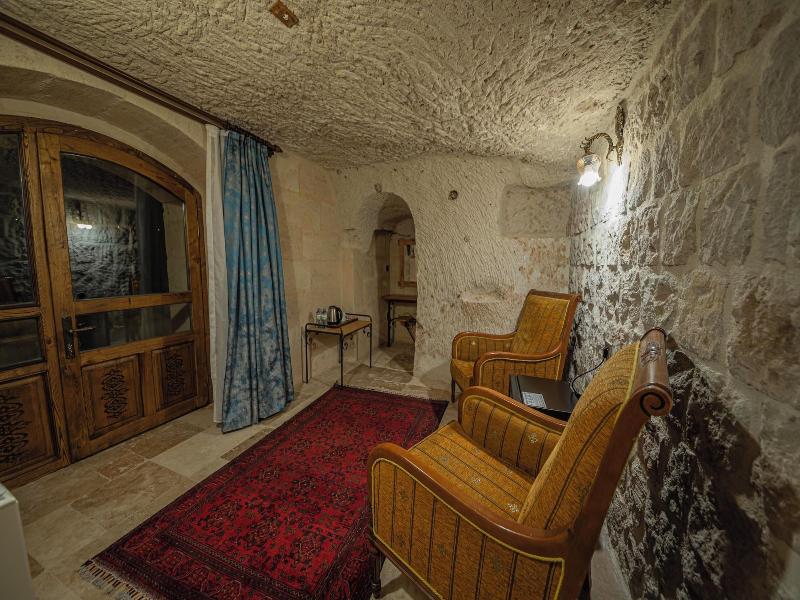 Chelebi Cave House image