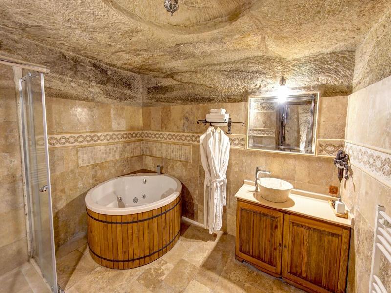 Chelebi Cave House image