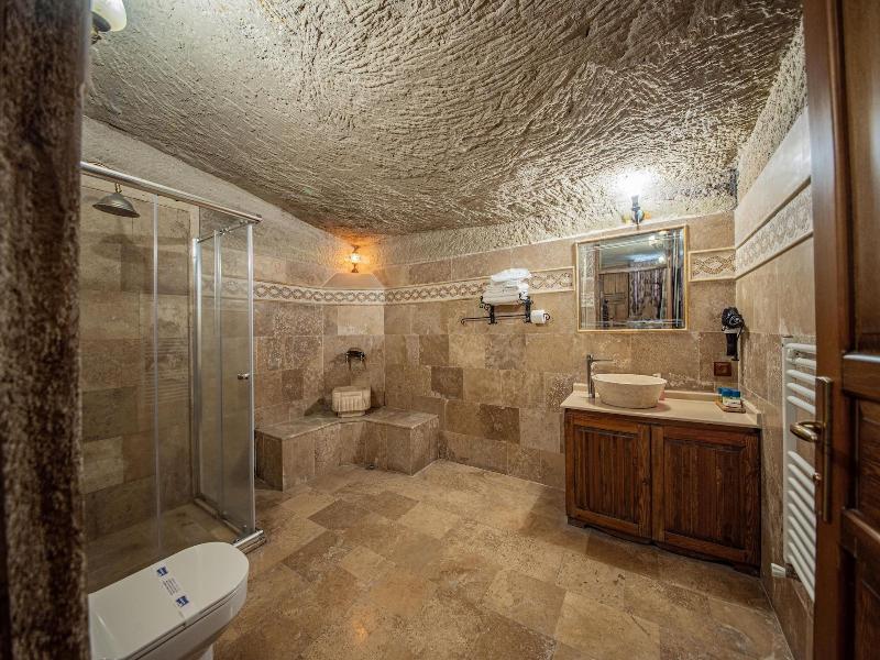 Chelebi Cave House image