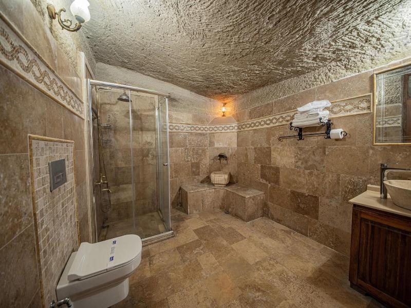 Chelebi Cave House image