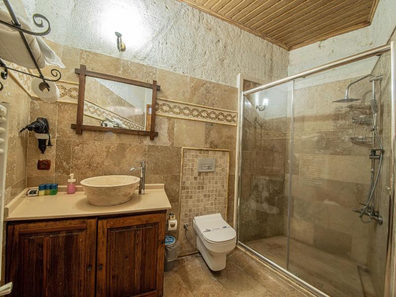 Chelebi Cave House image