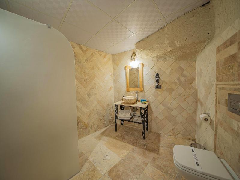 Chelebi Cave House image
