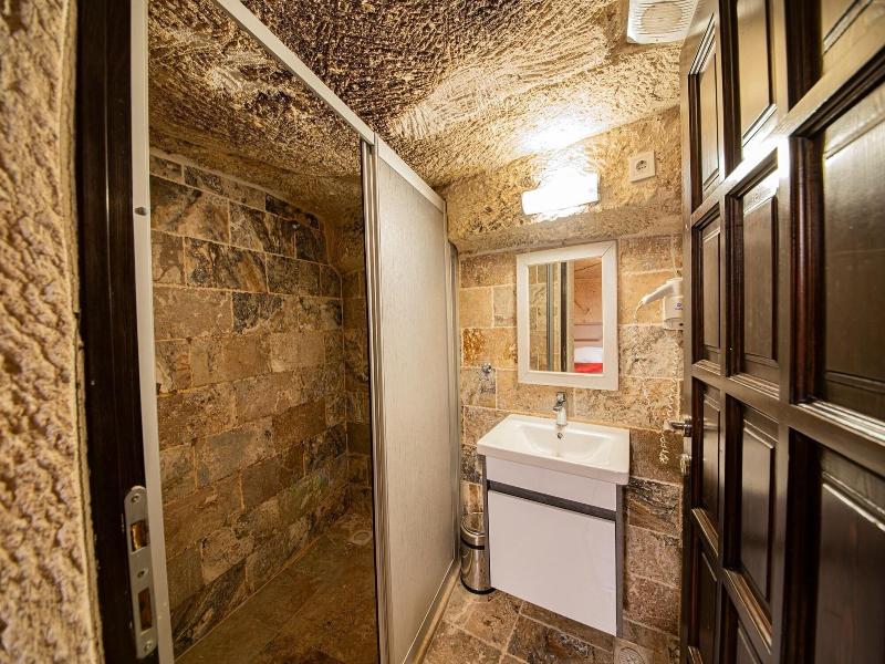 Chelebi Cave House image