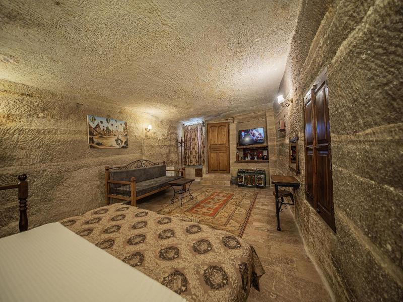 Chelebi Cave House image
