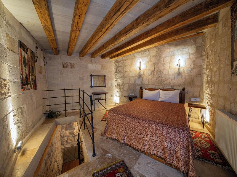 Chelebi Cave House image