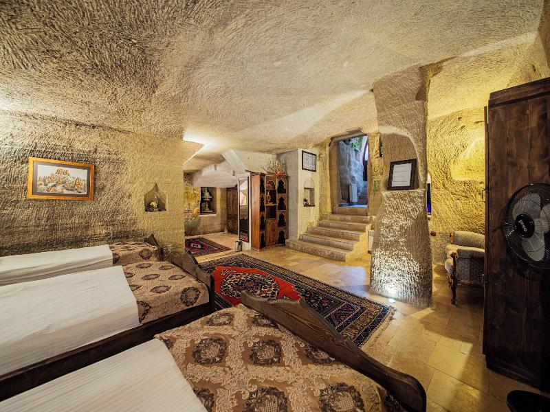Chelebi Cave House image