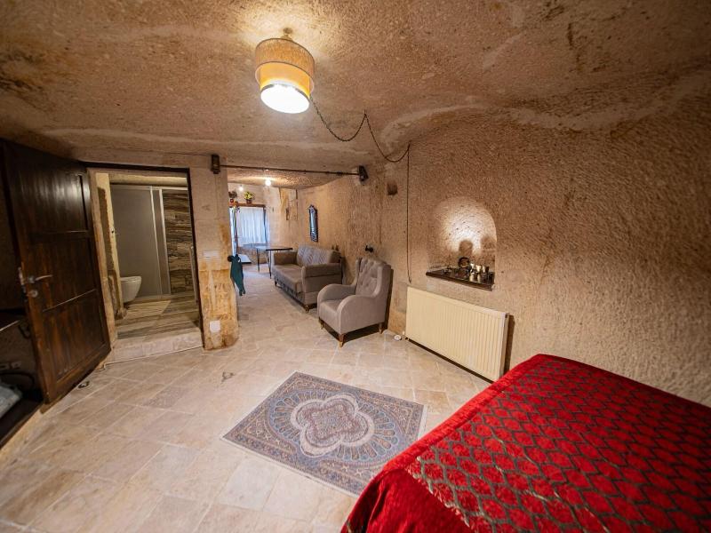 Chelebi Cave House image
