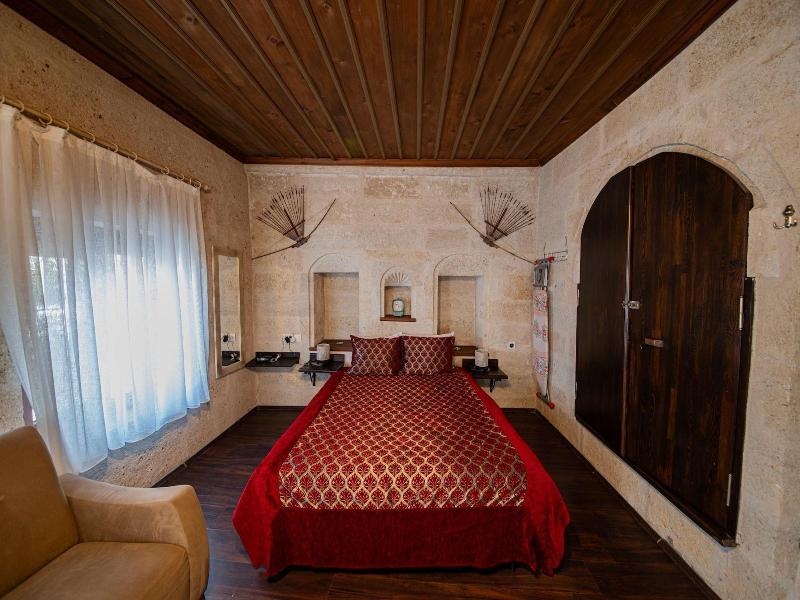 Chelebi Cave House image