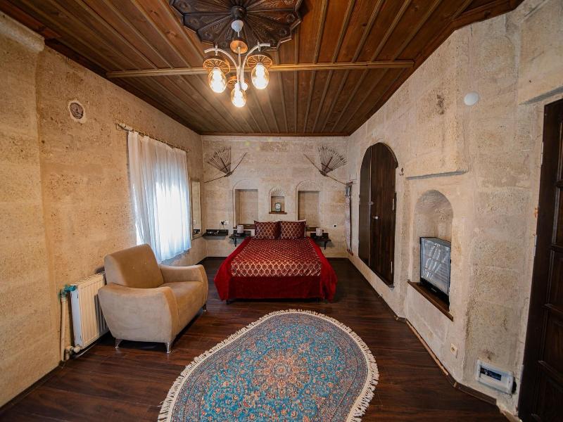 Chelebi Cave House image