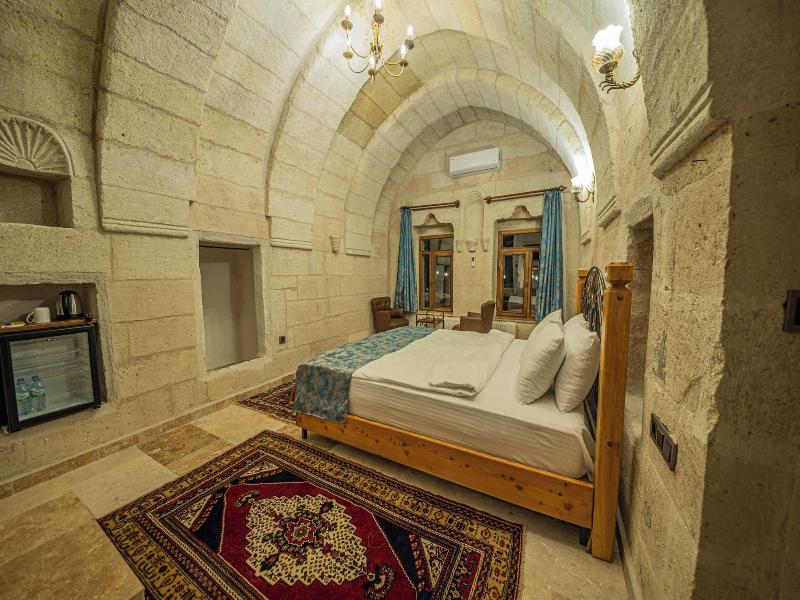 Chelebi Cave House image
