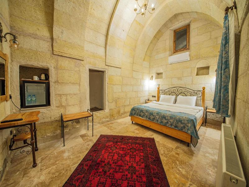 Chelebi Cave House image